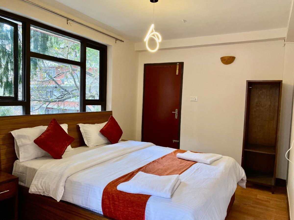 Hotel Pala Kathmandu Buitenkant foto