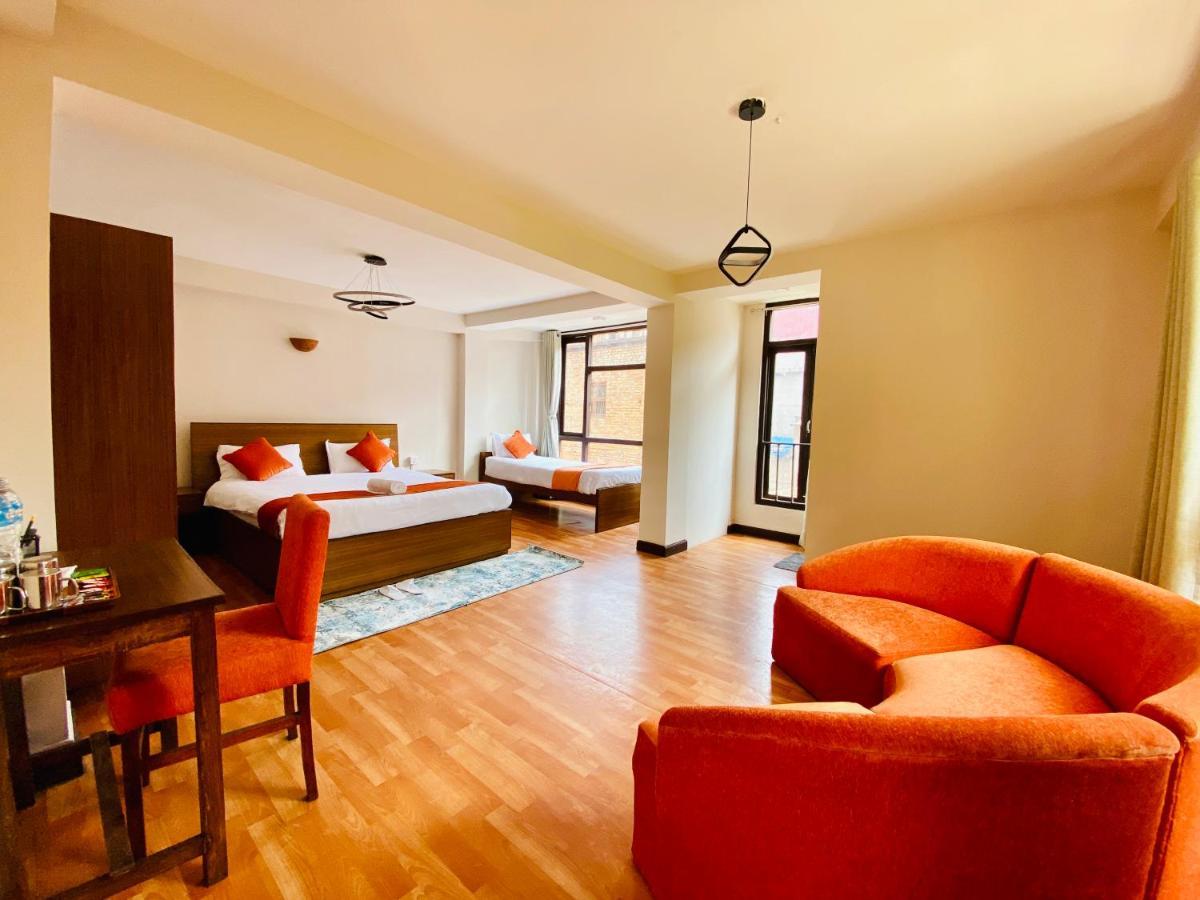 Hotel Pala Kathmandu Buitenkant foto